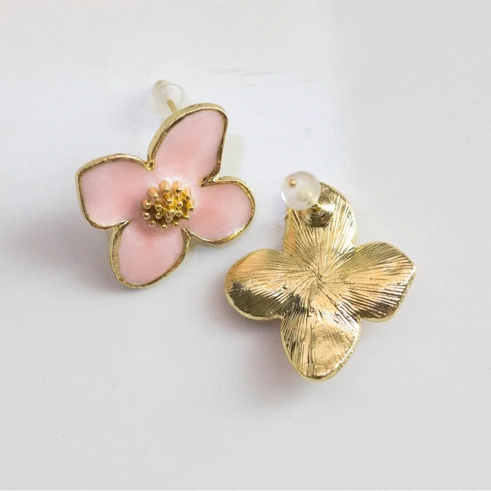 ✨Anthropologie Athena Pink Floral Earrings